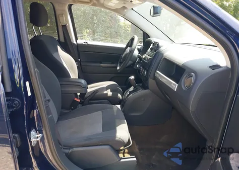 2017 Jeep Compass Sport 4X4 z USA, uszkodzony, nr VIN 1C4NJDBB4HD143899